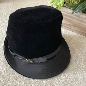 Vintage 1960s Mr. John Classic Black Fedora with Buckle